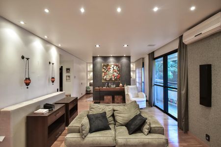 Apartamento para alugar com 191m², 3 quartos e 3 vagasSala