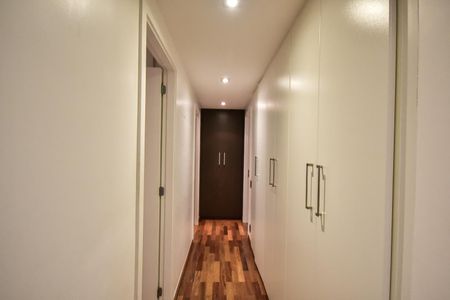 Apartamento para alugar com 191m², 3 quartos e 3 vagasCorredor