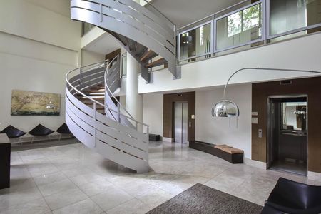 Apartamento para alugar com 191m², 3 quartos e 3 vagas Apartamento para alugar com 191m², 3 quartos e 3 vagasÁrea comum