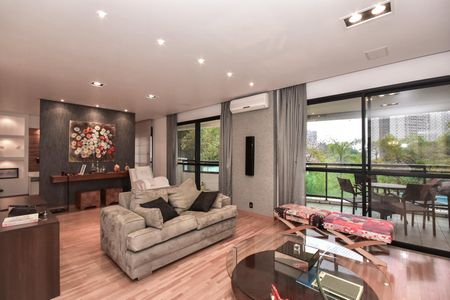 Apartamento para alugar com 191m², 3 quartos e 3 vagasSala