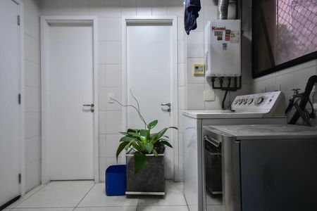 Apartamento para alugar com 191m², 3 quartos e 3 vagasÁrea de Serviço