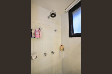 Apartamento para alugar com 191m², 3 quartos e 3 vagasChuveiro da Suíte 1