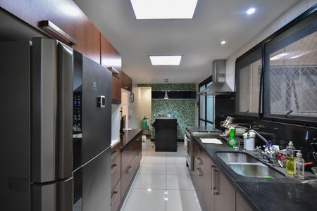 Apartamento para alugar com 191m², 3 quartos e 3 vagasCozinha