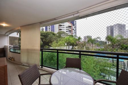 Varanda de apartamento para alugar com 3 quartos, 191m² em Vila Suzana, São Paulo