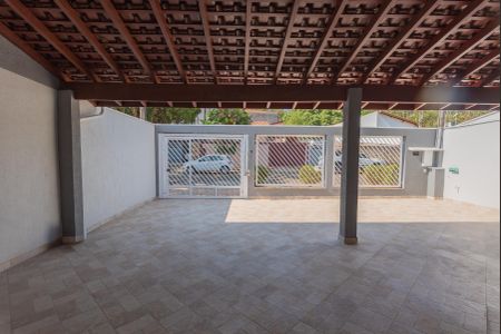 Casa para alugar com 333m², 4 quartos e 6 vagas Casa para alugar com 333m², 4 quartos e 6 vagasCozinha