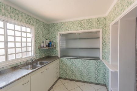 Casa para alugar com 333m², 4 quartos e 6 vagas Casa para alugar com 333m², 4 quartos e 6 vagasCozinha