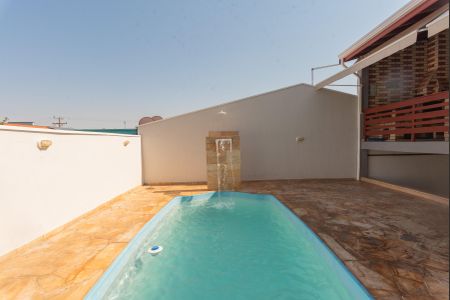 Casa para alugar com 333m², 4 quartos e 6 vagas Casa para alugar com 333m², 4 quartos e 6 vagasPiscina