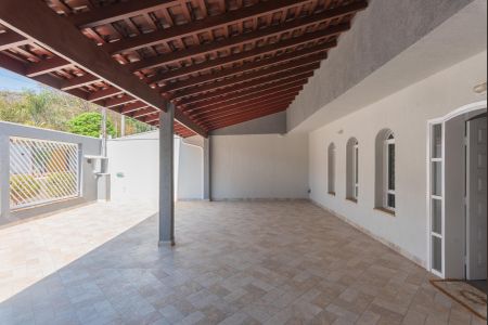 Casa para alugar com 333m², 4 quartos e 6 vagas Casa para alugar com 333m², 4 quartos e 6 vagasCozinha