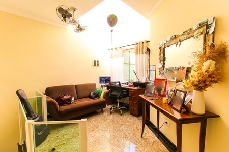 Casa à venda com 197m², 3 quartos e 2 vagasHall