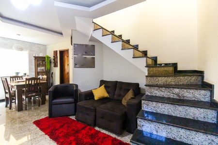 Casa à venda com 197m², 3 quartos e 2 vagasSala