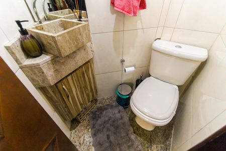 Casa à venda com 197m², 3 quartos e 2 vagasLavabo