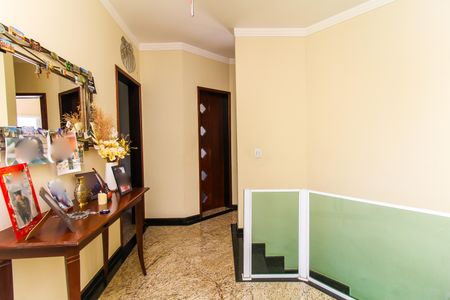 Casa à venda com 197m², 3 quartos e 2 vagasHall