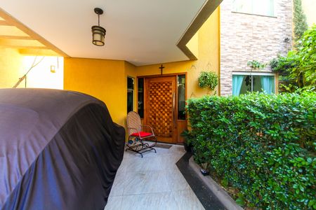 Casa à venda com 197m², 3 quartos e 2 vagasQuintal