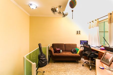 Casa à venda com 197m², 3 quartos e 2 vagasHall