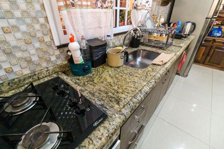 Casa à venda com 197m², 3 quartos e 2 vagasCozinha