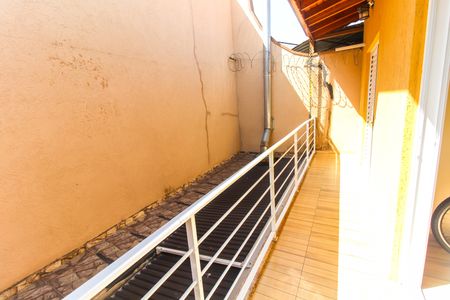 Casa à venda com 197m², 3 quartos e 2 vagasSacada dos Quartos 2 e 3