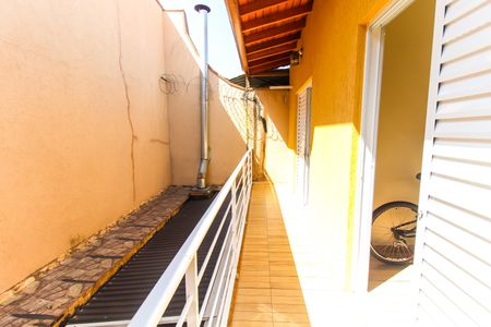 Casa à venda com 197m², 3 quartos e 2 vagasSacada dos Quartos 2 e 3