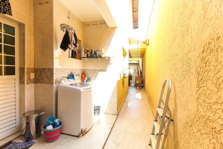 Casa à venda com 197m², 3 quartos e 2 vagasÁrea de Serviço