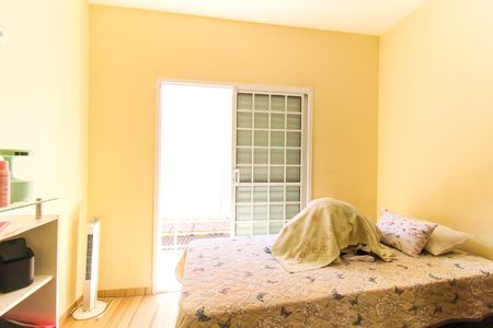 Casa à venda com 197m², 3 quartos e 2 vagasQuarto 3