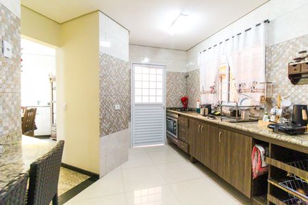 Casa à venda com 197m², 3 quartos e 2 vagasCozinha