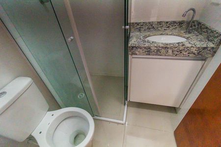 Banheiro de apartamento à venda com 1 quarto, 38m² em Jardim Alto Pedroso, São Paulo