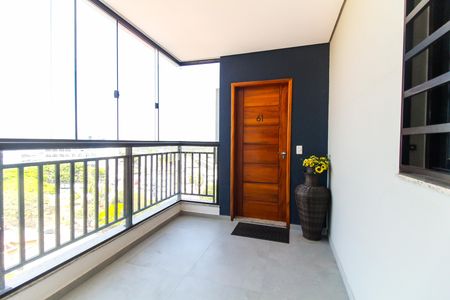 Apartamento à venda com 38m², 1 quarto e sem vaga Apartamento à venda com 38m², 1 quarto e sem vagaHall