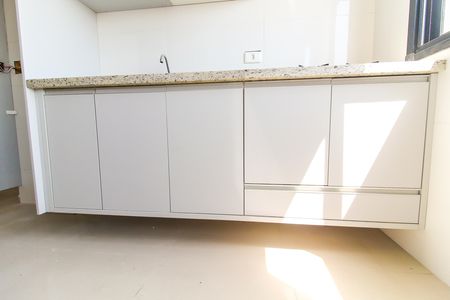 Apartamento à venda com 38m², 1 quarto e sem vaga Apartamento à venda com 38m², 1 quarto e sem vagaCozinha e Área de Serviço