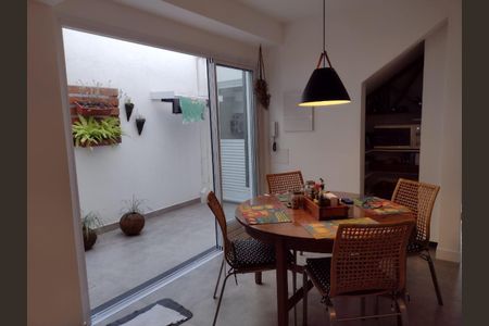 Casa à venda com 116m², 3 quartos e 2 vagasCozinha