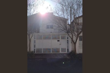 Casa à venda com 116m², 3 quartos e 2 vagasFachada