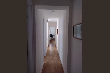 Casa à venda com 116m², 3 quartos e 2 vagasCorredor