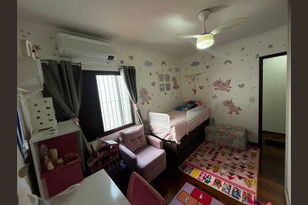 Casa à venda com 225m², 3 quartos e 2 vagasQuarto