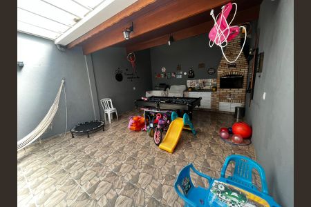 Casa à venda com 225m², 3 quartos e 2 vagasArea Externa