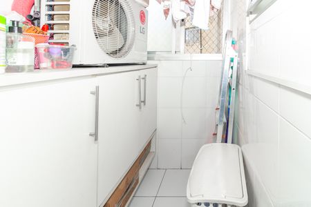 Apartamento à venda com 70m², 3 quartos e 1 vagaÁrea de Serviço