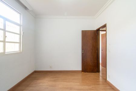 Apartamento à venda com 110m², 2 quartos e 1 vagaSuíte