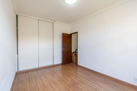 Quarto 1 de apartamento à venda com 2 quartos, 110m² em Sagrada Família, Belo Horizonte