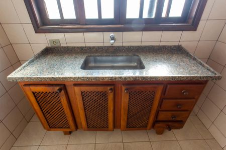 Casa para alugar com 345m², 4 quartos e 4 vagas Casa para alugar com 345m², 4 quartos e 4 vagasCozinha 2 - Pia