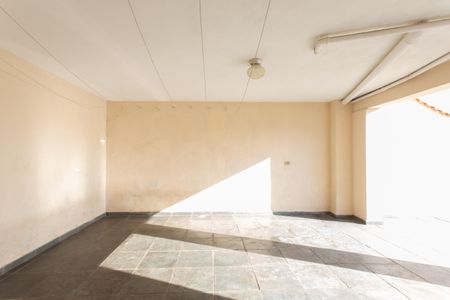 Casa para alugar com 345m², 4 quartos e 4 vagas Casa para alugar com 345m², 4 quartos e 4 vagasÁrea de Serviço 2