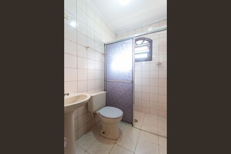 Casa para alugar com 345m², 4 quartos e 4 vagas Casa para alugar com 345m², 4 quartos e 4 vagasBanheiro 1