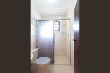 Casa para alugar com 345m², 4 quartos e 4 vagas Casa para alugar com 345m², 4 quartos e 4 vagasBanheiro 1