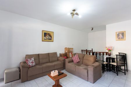 Casa para alugar com 345m², 4 quartos e 4 vagas Casa para alugar com 345m², 4 quartos e 4 vagasSala 1