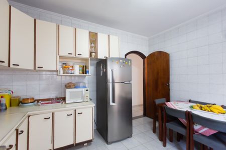 Casa para alugar com 345m², 4 quartos e 4 vagas Casa para alugar com 345m², 4 quartos e 4 vagasCozinha 1