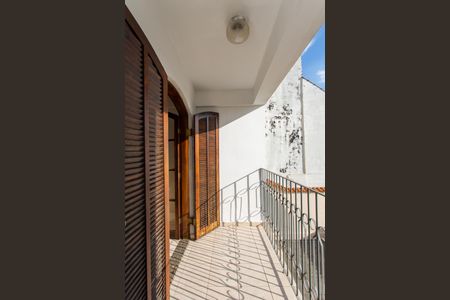 Casa para alugar com 345m², 4 quartos e 4 vagas Casa para alugar com 345m², 4 quartos e 4 vagasVaranda do Quarto 3