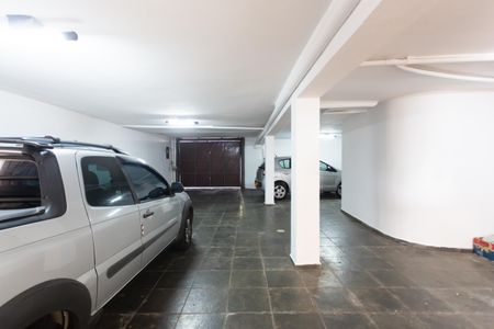 Casa para alugar com 345m², 4 quartos e 4 vagas Casa para alugar com 345m², 4 quartos e 4 vagasGaragem