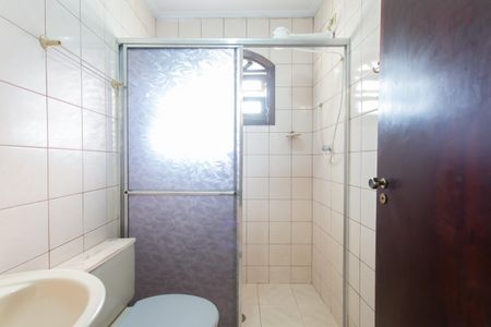 Casa para alugar com 345m², 4 quartos e 4 vagas Casa para alugar com 345m², 4 quartos e 4 vagasBanheiro 1