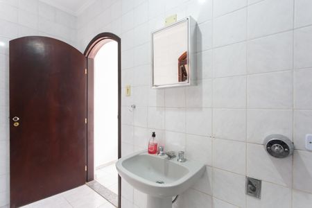 Casa para alugar com 345m², 4 quartos e 4 vagas Casa para alugar com 345m², 4 quartos e 4 vagasBanheiro da Suíte