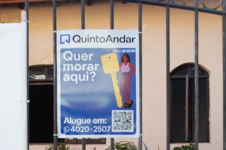 Casa para alugar com 345m², 4 quartos e 4 vagas Casa para alugar com 345m², 4 quartos e 4 vagasPlaca