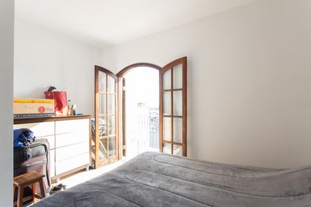 Casa para alugar com 345m², 4 quartos e 4 vagas Casa para alugar com 345m², 4 quartos e 4 vagasQuarto 2