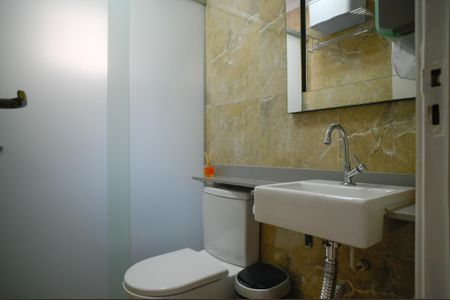 Apartamento à venda com 69m², 2 quartos e 1 vaga Apartamento à venda com 69m², 2 quartos e 1 vagaBanheiro