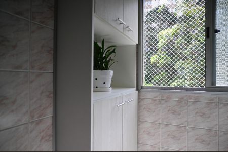 Apartamento à venda com 69m², 2 quartos e 1 vaga Apartamento à venda com 69m², 2 quartos e 1 vagaCozinha e Área de Serviço