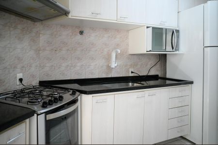 Apartamento à venda com 69m², 2 quartos e 1 vaga Apartamento à venda com 69m², 2 quartos e 1 vagaCozinha e Área de Serviço